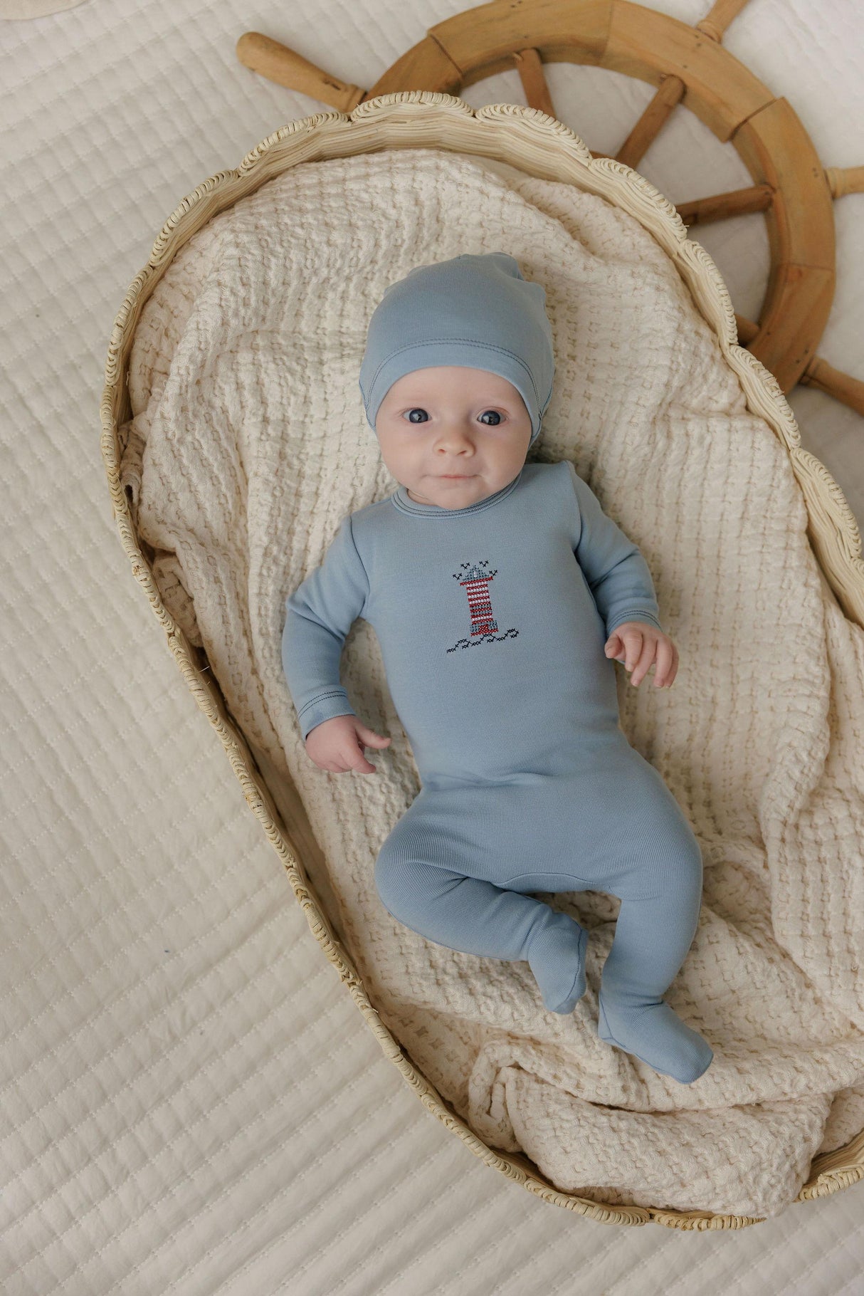 Aurora Baby Boys Girls Cotton Footie, Beanie, Blanket Gift Box Set - ASS26-006 Aurora Baby Boys Girls Cotton Footie, Beanie, Blanket Gift Box Set - ASS26-006