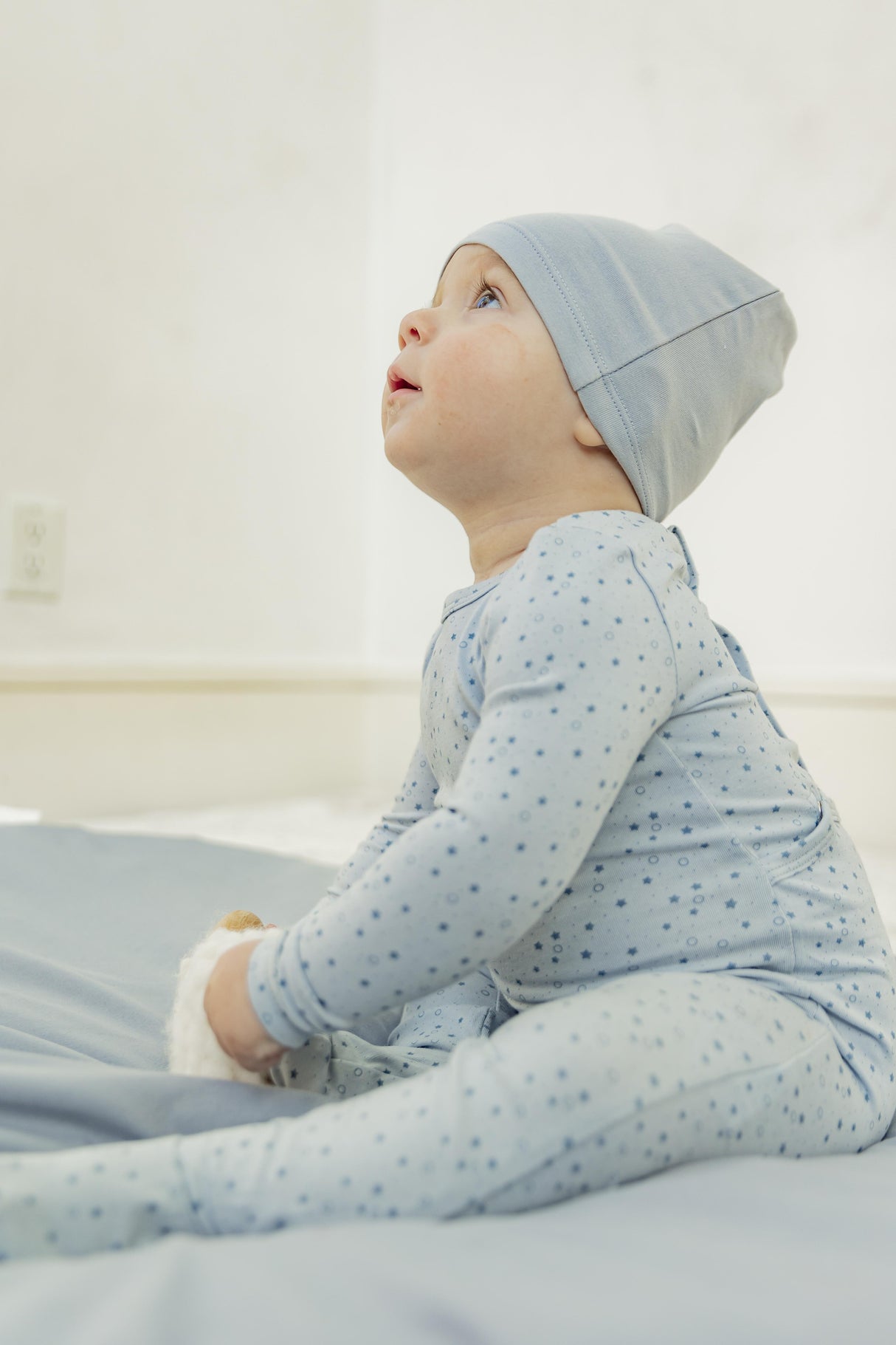 Whipped Cocoa Baby Boys Girls Star Print Modal Footie - SB5CY2550 Whipped Cocoa Baby Boys Girls Star Print Modal Footie - SB5CY2550