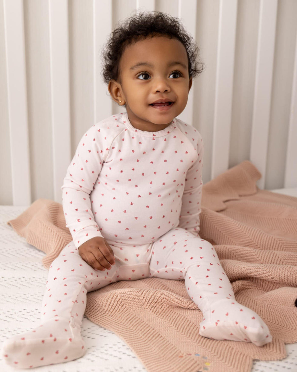 MiniMoi by Memoi Baby Boys Girls Herringbone Knit Blanket in a Pouch - IJT09654 MiniMoi by Memoi Baby Boys Girls Herringbone Knit Blanket in a Pouch - IJT09654