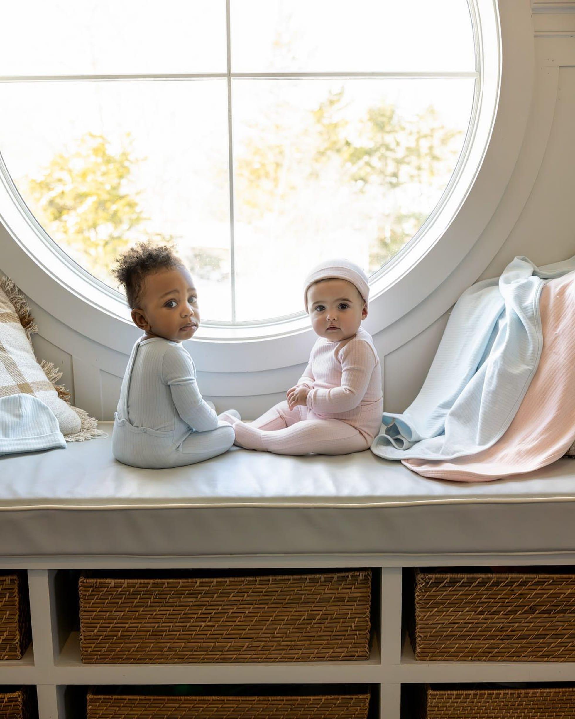 MiniMoi by Memoi Baby Boys Girls Ribbed Cotton Stretchie, Beanie, Blanket Set - IAA09624