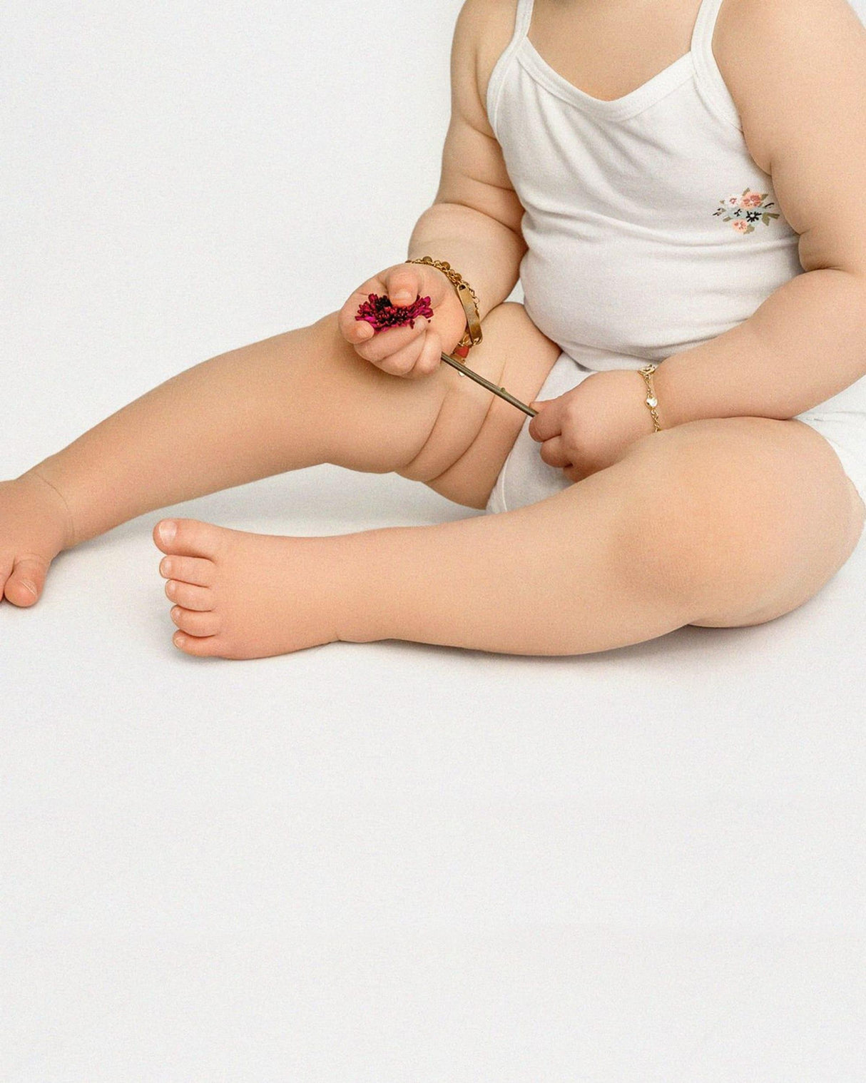 MiniMoi by Memoi Baby Girls Ditsy Floral Sleeveless Bodysuit 3 Pack - MKU2030 MiniMoi by Memoi Baby Girls Ditsy Floral Sleeveless Bodysuit 3 Pack - MKU2030