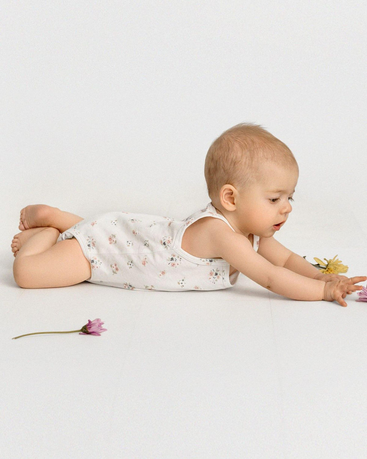 MiniMoi by Memoi Baby Girls Ditsy Floral Sleeveless Bodysuit 3 Pack - MKU2030 MiniMoi by Memoi Baby Girls Ditsy Floral Sleeveless Bodysuit 3 Pack - MKU2030