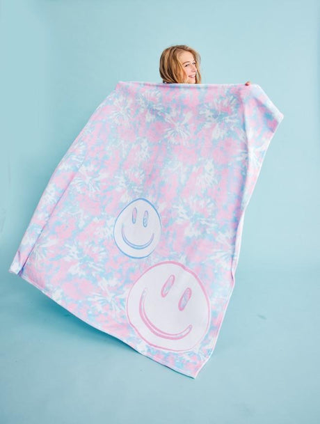 iScream Tie Dye Smile Plush Throw Blanket - 780-3720