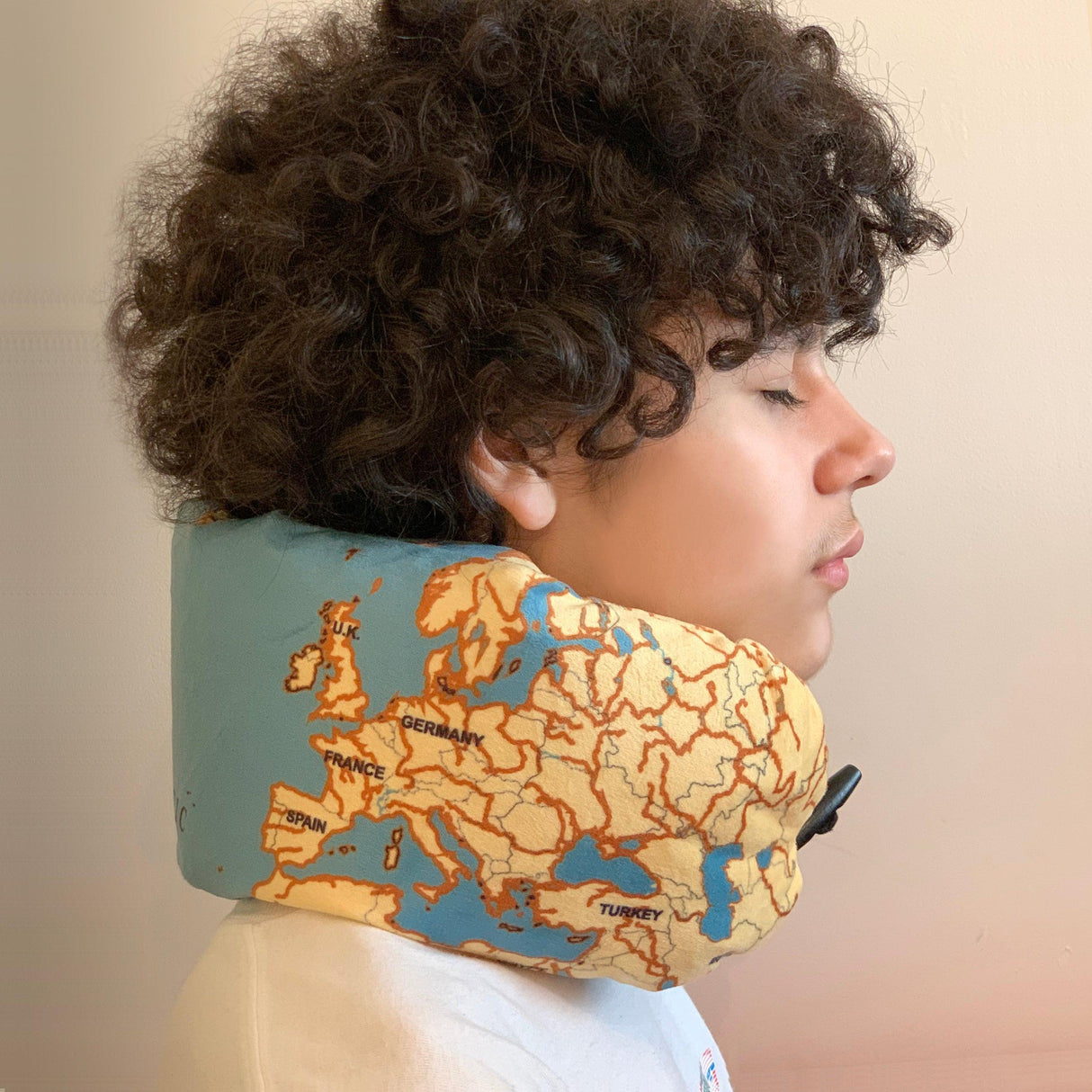 Kikkerland World Map Inflatable Neck Pillow - TT54