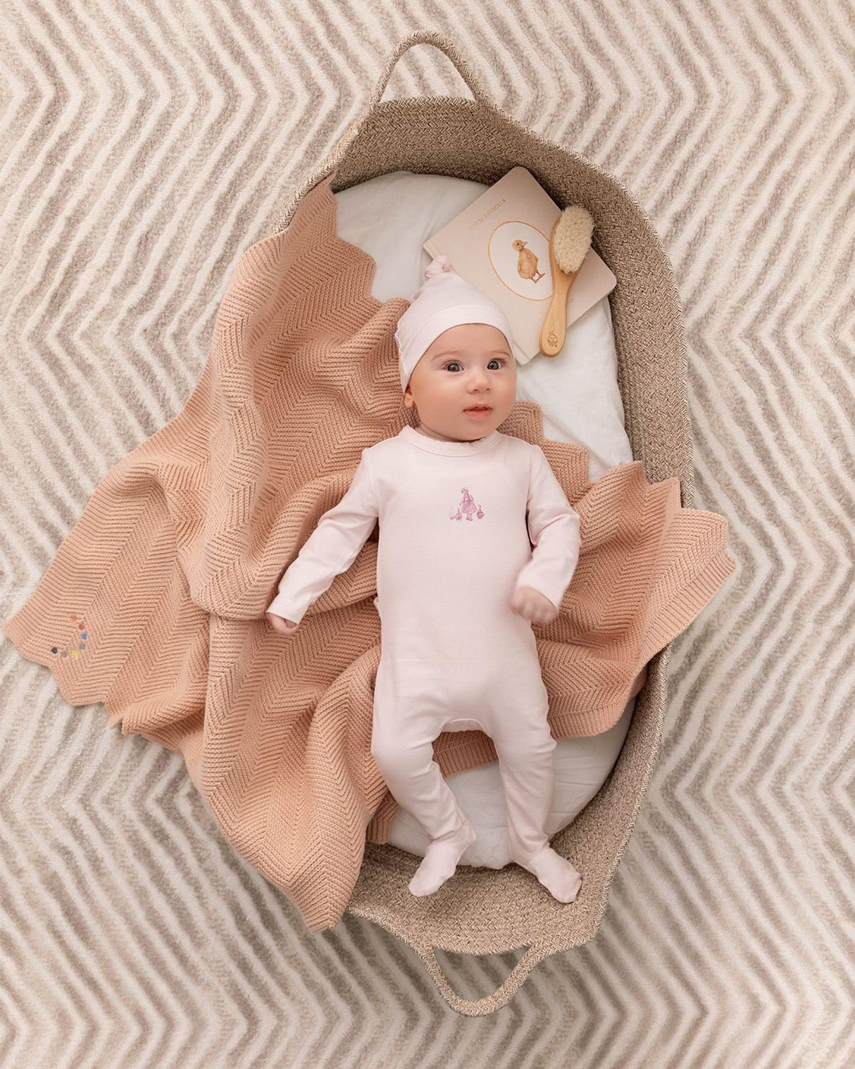 MiniMoi by Memoi Baby Boys Girls Herringbone Knit Blanket in a Pouch - IJT09654