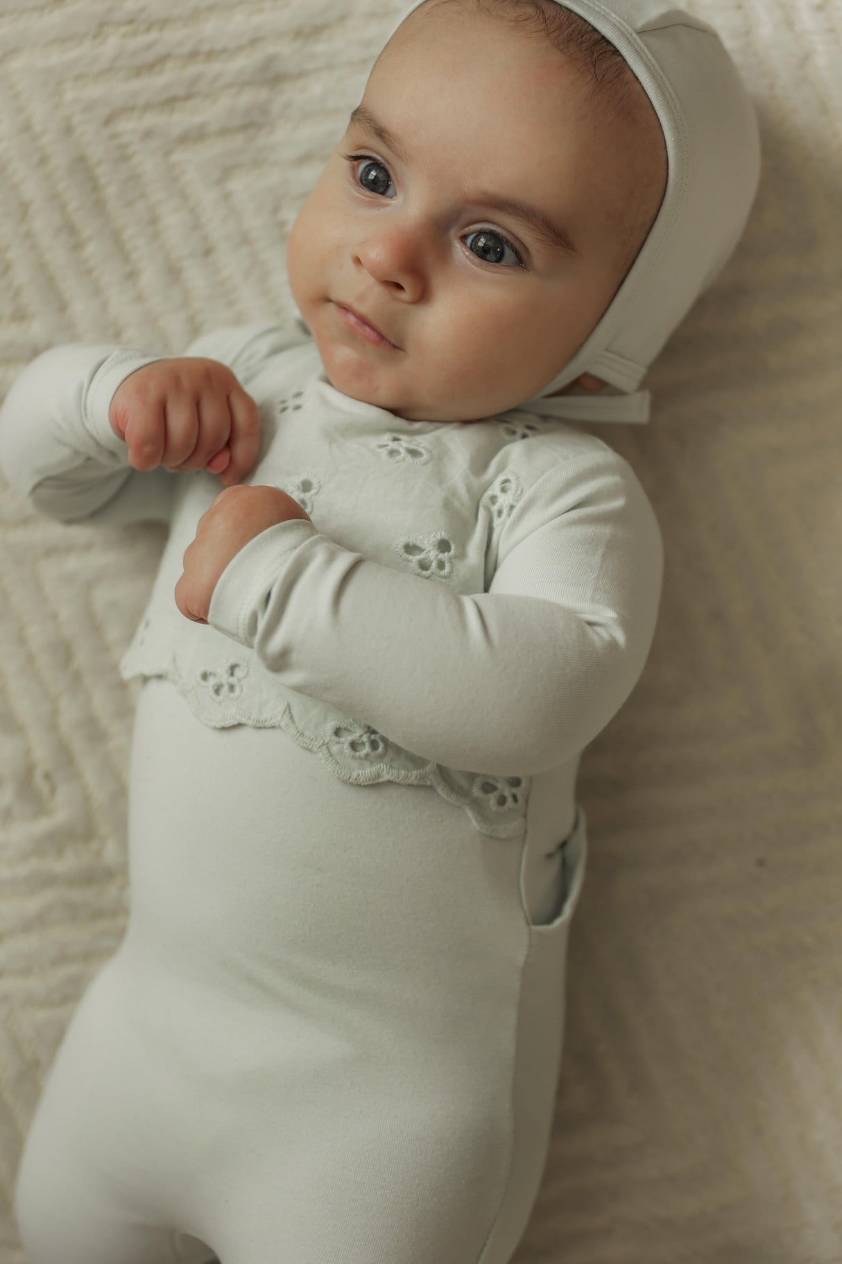 Bebe Bella Baby Boys Girls Eyelet Overlay Cotton Footie & Bonnet Set - SB6CY2911